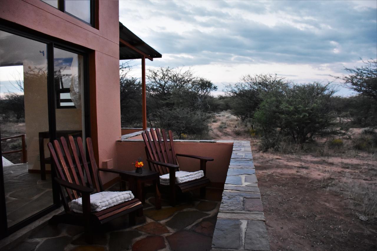 Cheetah View Lodge Otjiwarongo Exteriör bild
